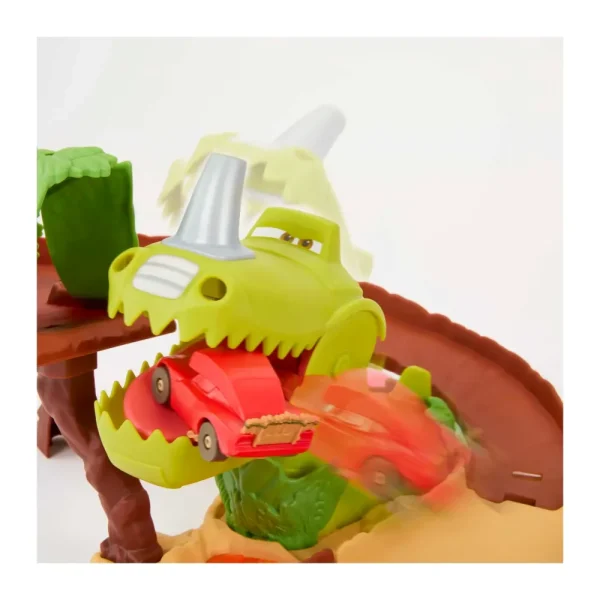 Best Sale Disney Pixar Set Parco Dei Dinosauri, Pista Con Dinosauro Con Azione Morso, 1 Veicolo Saetta Mcqueen Preistorico Incluso, Giocattolo Per Bambini, 4+ Anni, Hmd74 Garage E Circuiti