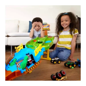 Cheap Monster Trucks Torneo Dei Titani Playset Con Monster Truck Bigfoot E Gunkster Per Sfide Testa A Testa, Giocattolo Per Bambini Dai 4 Anni In Su Garage E Circuiti