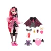 Best Sale Draculaura, Bambola Con Accessori E Cucciolo Di Pipistrello, Snodata E Alla Moda Con Capelli Rosa E Neri, Giocattolo Per Bambini, 4+ Anni, Hhk51 Fashion Dolls